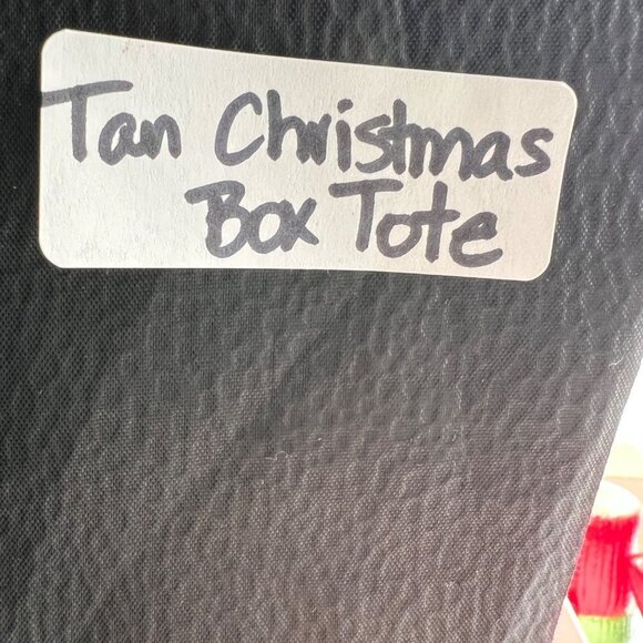 Home essentials mitten mugs cups salt and pepper set red green Holiday Winter - Picture 14 of 14